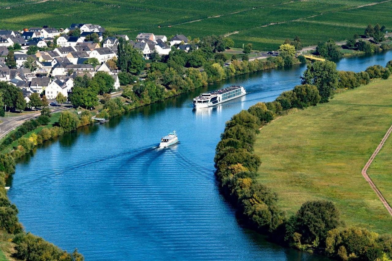 Gastehaus-Weingut Loersch Otel Leiwen Dış mekan fotoğraf